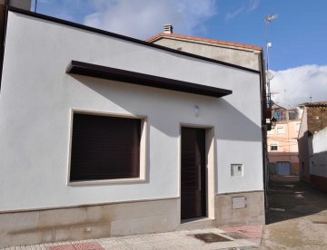 herederos basilio retortillo empresa construccion montehermoso Extremadura apartamento vivienda eficiencia energetica fachada casa scaled